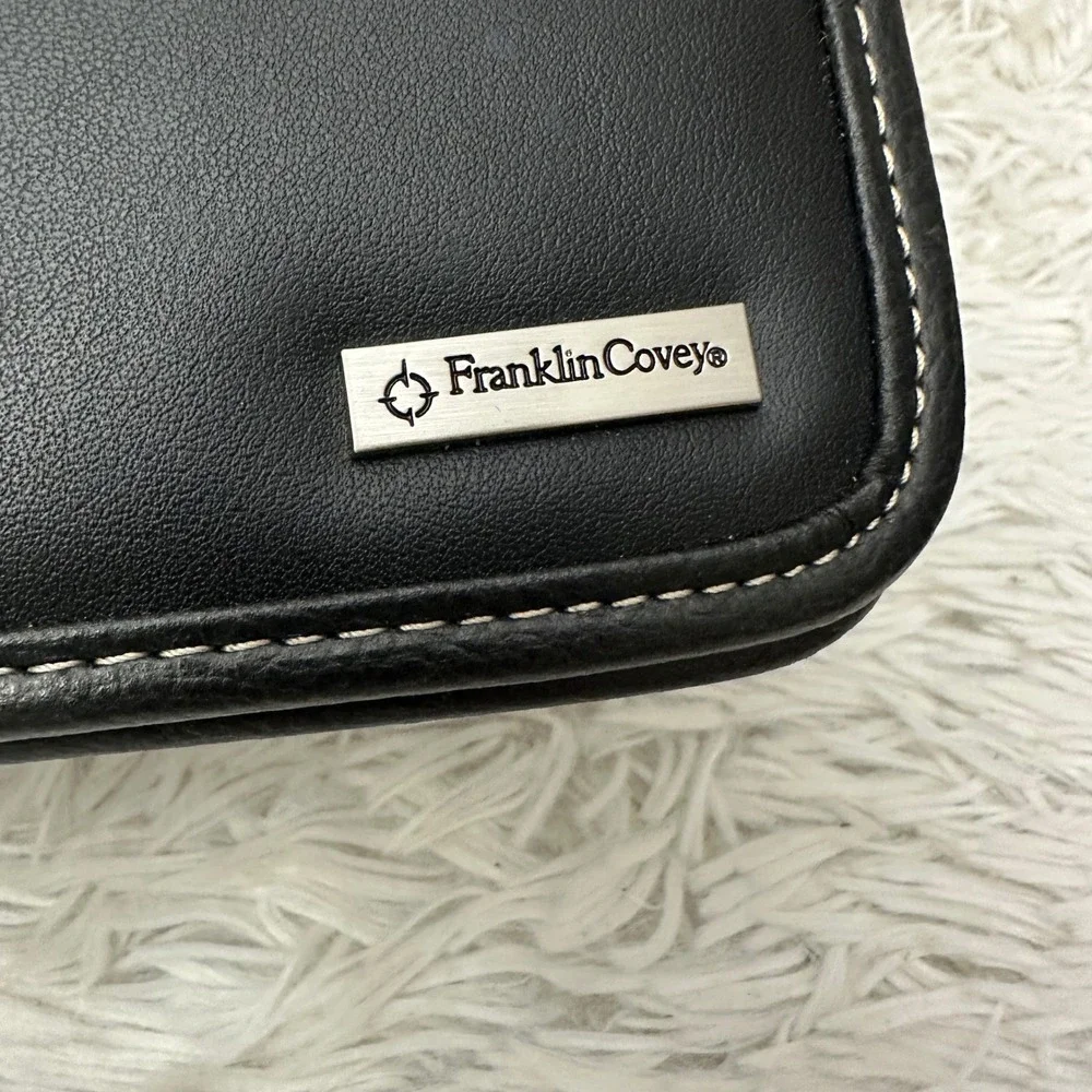 Franklin Covey Black Faux Leather Planner Binder Cover 9 x 7 inch
